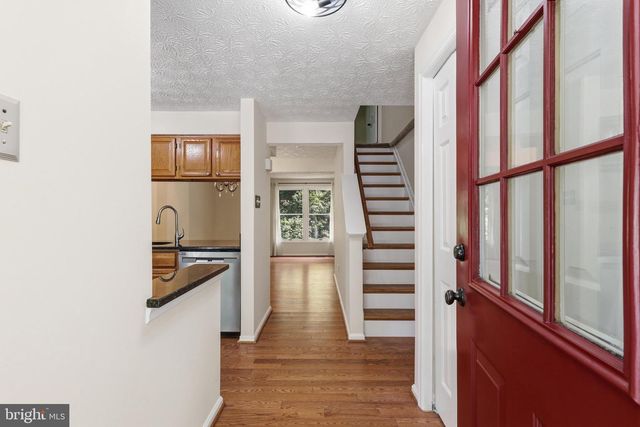 1582 POPLAR GROVE DR, Reston, VA 20194