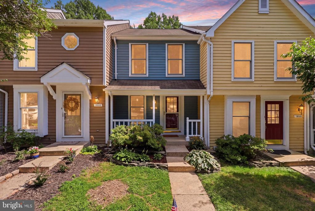 1582 POPLAR GROVE DR, Reston, VA 20194