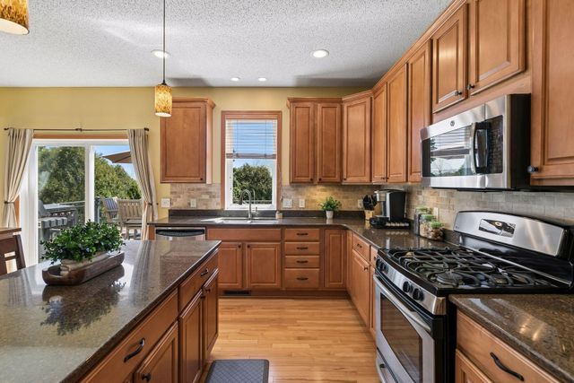 765 Ali Lane, Victoria, MN 55386