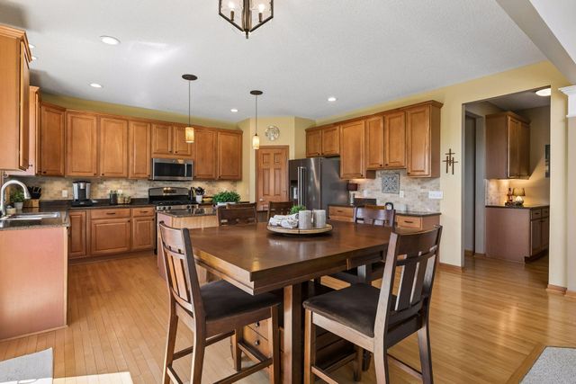 765 Ali Lane, Victoria, MN 55386