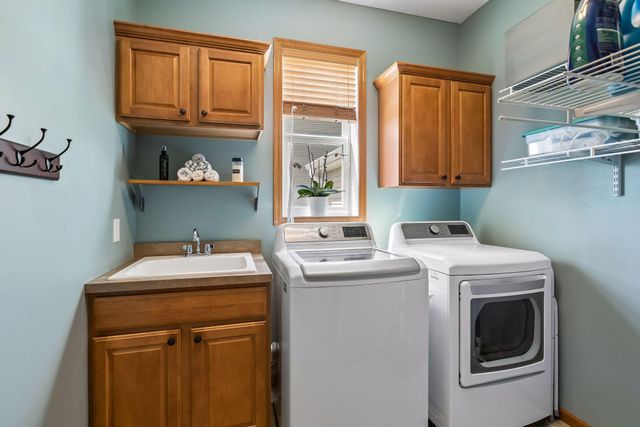 765 Ali Lane, Victoria, MN 55386