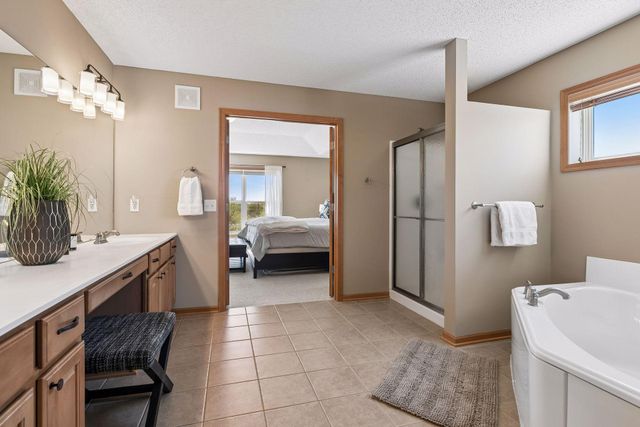 765 Ali Lane, Victoria, MN 55386