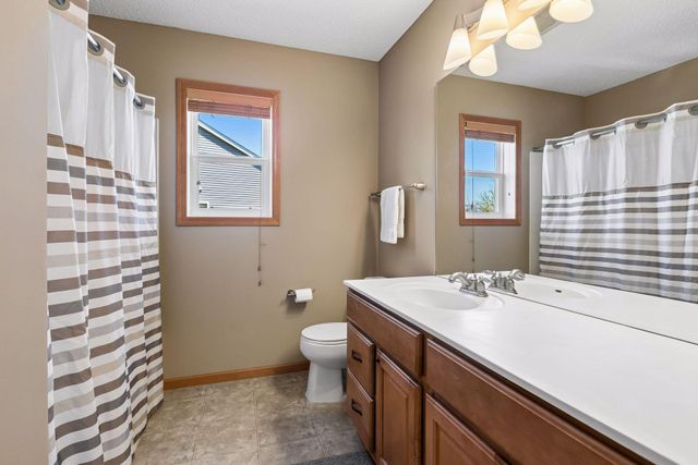 765 Ali Lane, Victoria, MN 55386