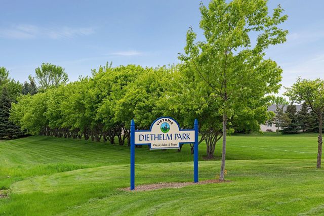 765 Ali Lane, Victoria, MN 55386