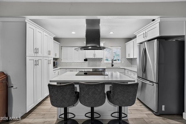4329 E HUBBELL Street, Phoenix, AZ 85008