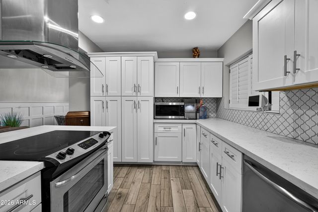 4329 E HUBBELL Street, Phoenix, AZ 85008
