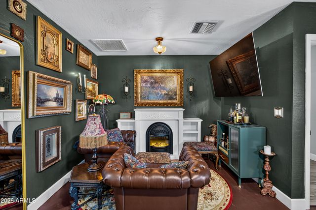 4329 E HUBBELL Street, Phoenix, AZ 85008