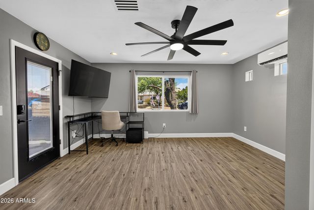 4329 E HUBBELL Street, Phoenix, AZ 85008