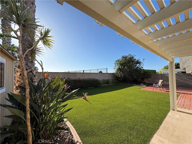 20391 Brentstone Lane, Huntington Beach, CA 92646