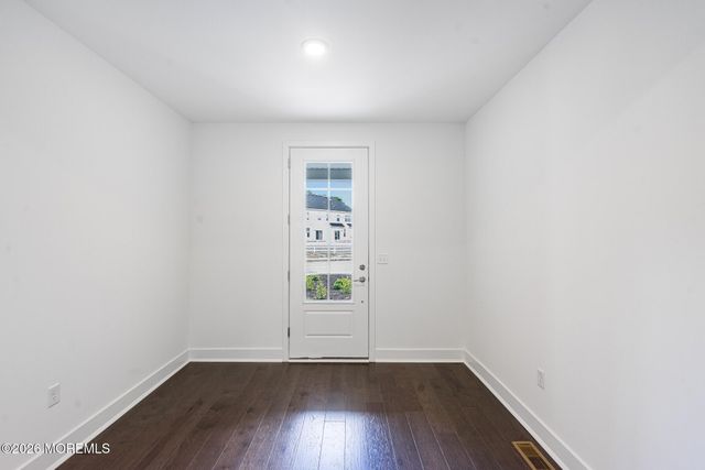 160 Woolley Court, Ocean Twp, NJ 07755