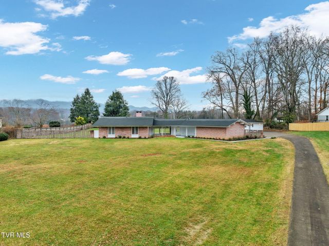 2911 West Walnut Street, Johnson City, TN 37604