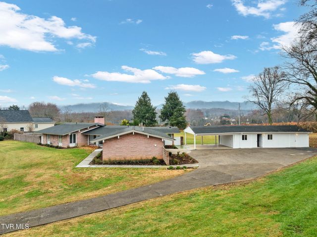 2911 West Walnut Street, Johnson City, TN 37604