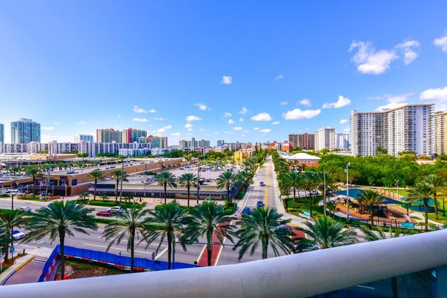 17201 Collins Ave 707, Sunny Isles Beach, FL 33160