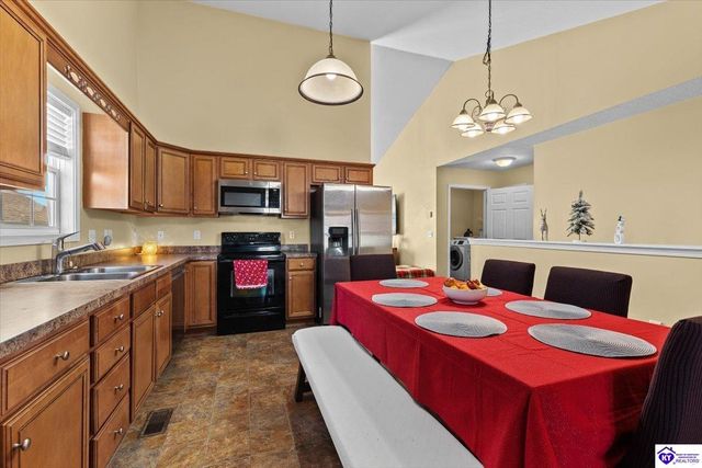 103 Holiday Court, Elizabethtown, KY 42701