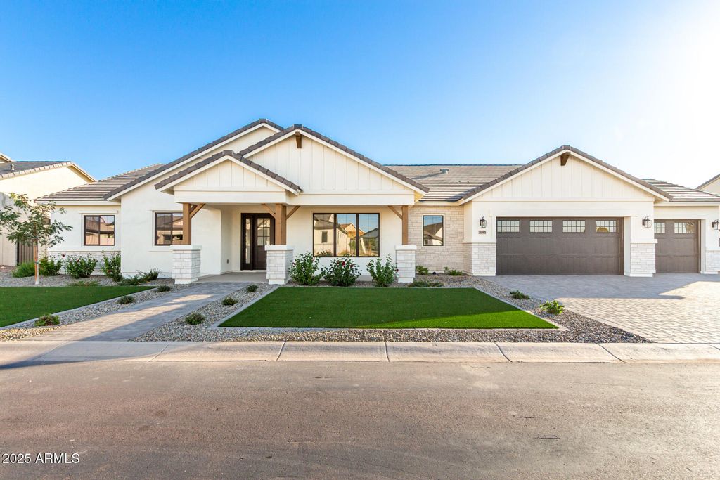 1645 E MINTON Street, Mesa, AZ 85203