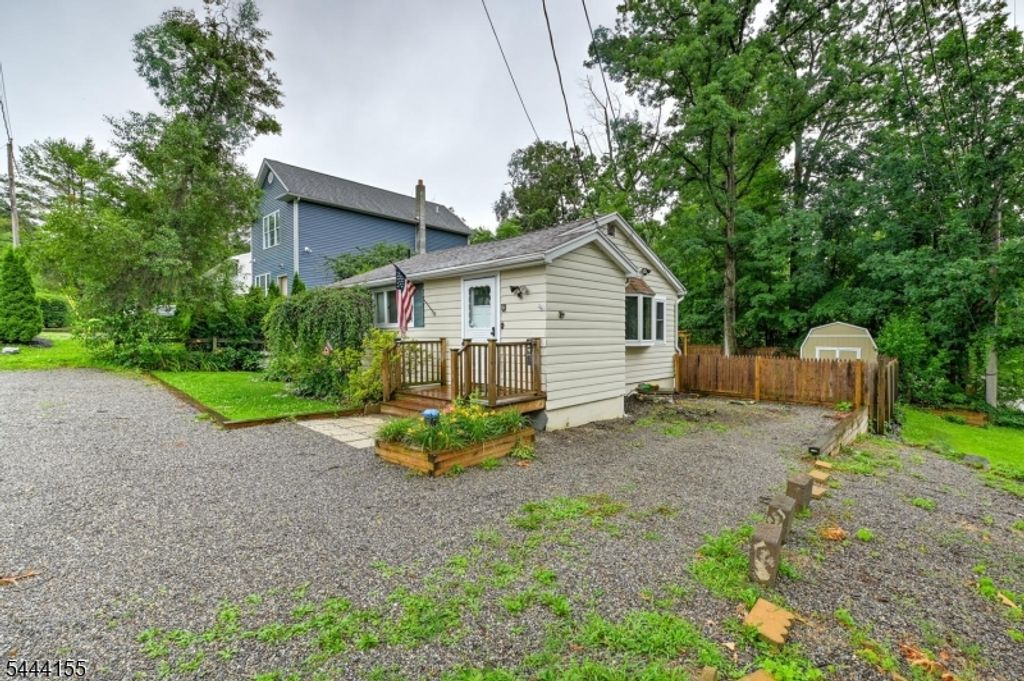 89 Tintle Ave, West Milford Twp., NJ 07480 — photo 3