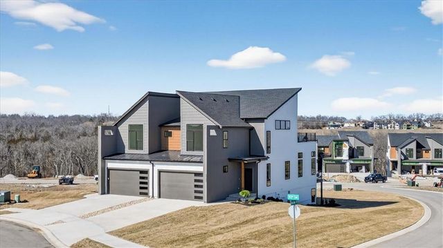 22582 W 93rd Street, Lenexa, KS 66227