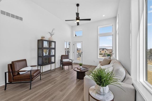 22582 W 93rd Street, Lenexa, KS 66227