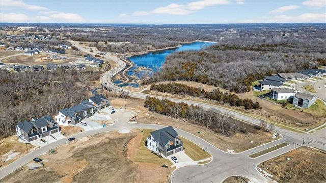 22582 W 93rd Street, Lenexa, KS 66227