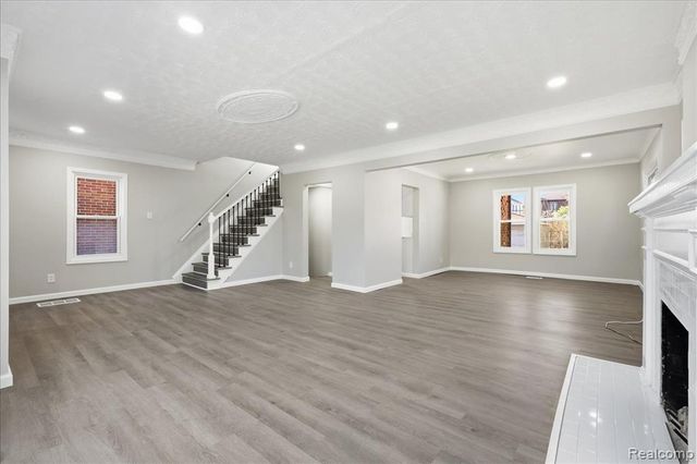 18961 Pennington Drive, Detroit, MI 48221