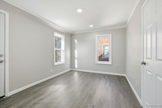 18961 Pennington Drive, Detroit, MI 48221