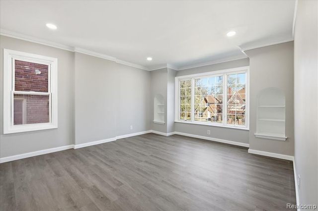 18961 Pennington Drive, Detroit, MI 48221