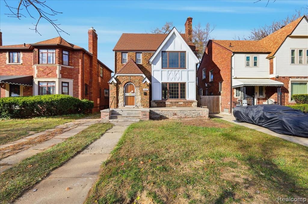 18961 Pennington Drive, Detroit, MI 48221