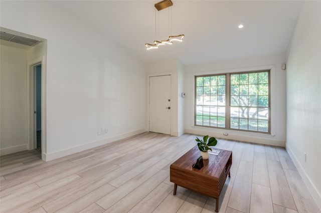 13702 FLAGSTONE Lane, Dallas, TX 75240