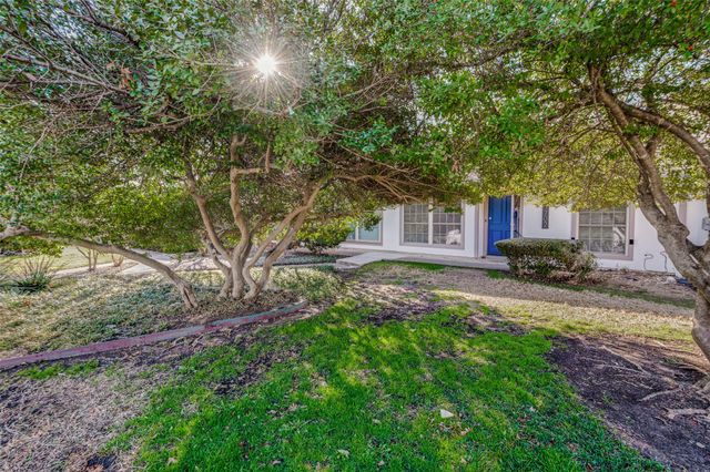 13702 FLAGSTONE Lane, Dallas, TX 75240