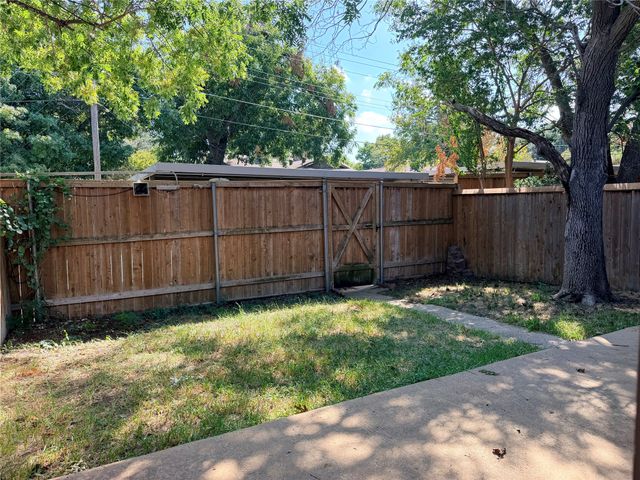 13702 FLAGSTONE Lane, Dallas, TX 75240