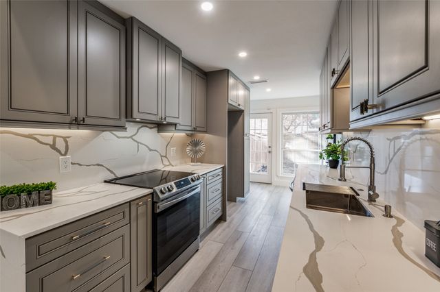 13702 FLAGSTONE Lane, Dallas, TX 75240