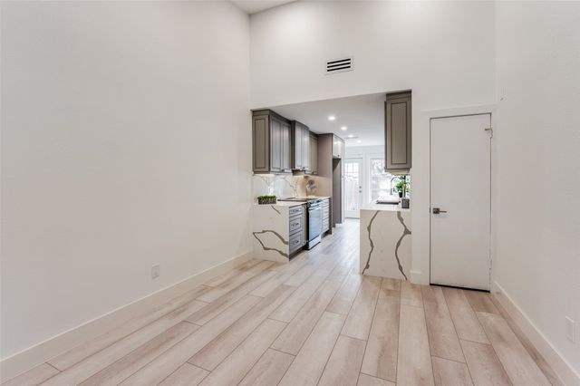 13702 FLAGSTONE Lane, Dallas, TX 75240