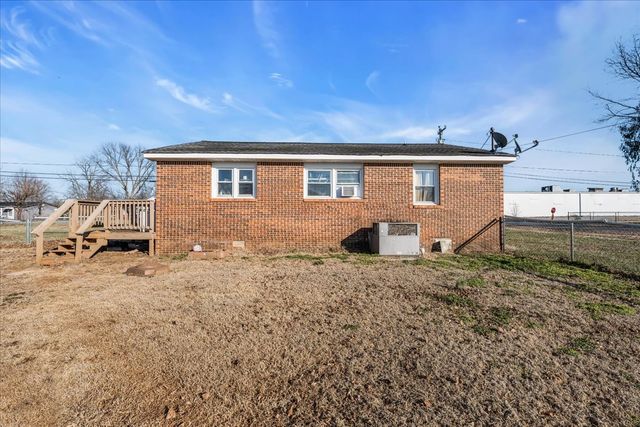 201 10th Ave, N, Decherd, TN 37324