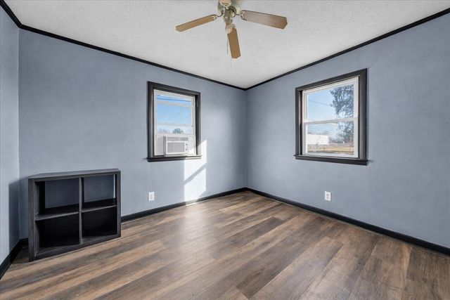 201 10th Ave, N, Decherd, TN 37324