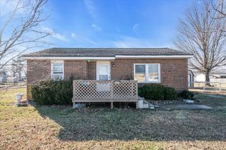 201 10th Ave, N, Decherd, TN 37324