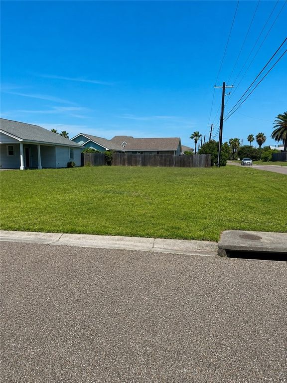 325 Sorrento St, Port Aransas, TX 78373 — photo 2