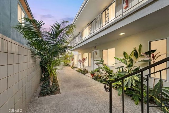 3020 E 3rd 12, Long Beach, CA 90814