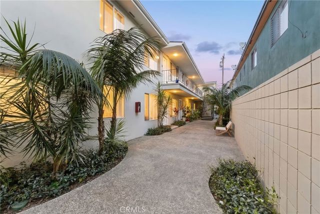 3020 E 3rd 12, Long Beach, CA 90814