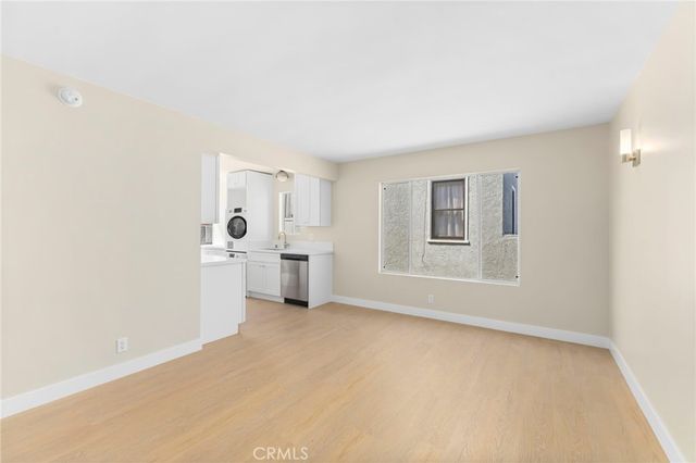 3020 E 3rd 12, Long Beach, CA 90814