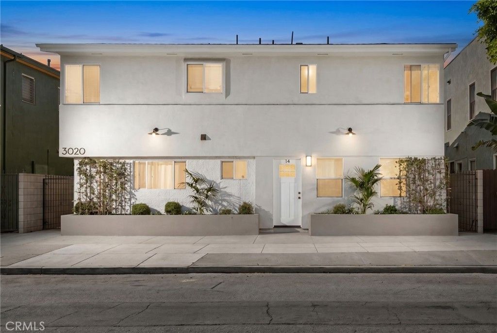 3020 E 3rd 12, Long Beach, CA 90814