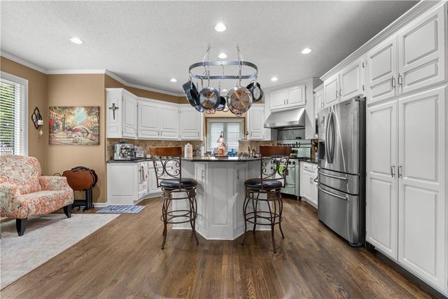 8408 W 129th Terrace, Overland Park, KS 66213