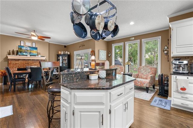 8408 W 129th Terrace, Overland Park, KS 66213