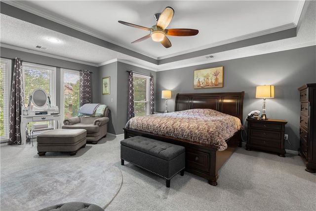 8408 W 129th Terrace, Overland Park, KS 66213