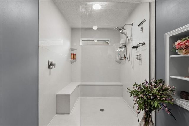 8408 W 129th Terrace, Overland Park, KS 66213