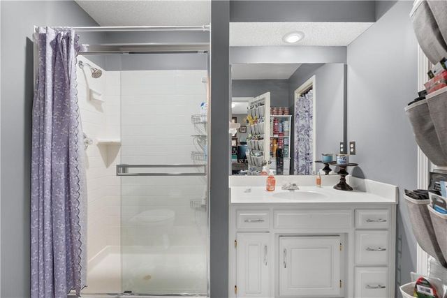 8408 W 129th Terrace, Overland Park, KS 66213