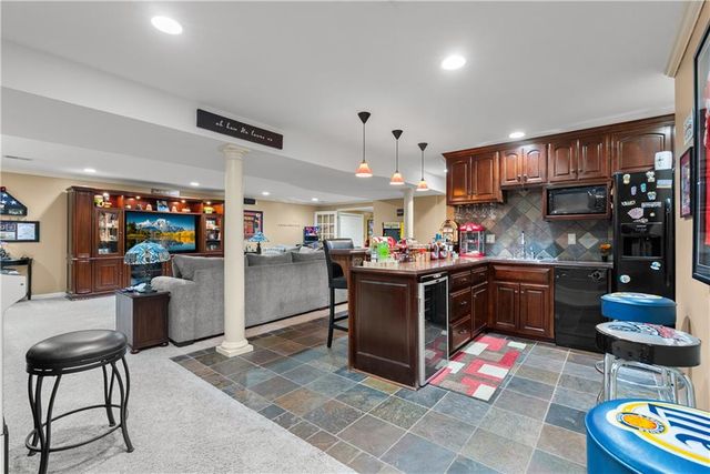 8408 W 129th Terrace, Overland Park, KS 66213