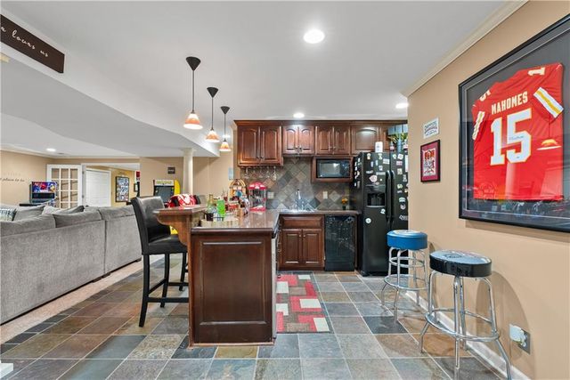 8408 W 129th Terrace, Overland Park, KS 66213