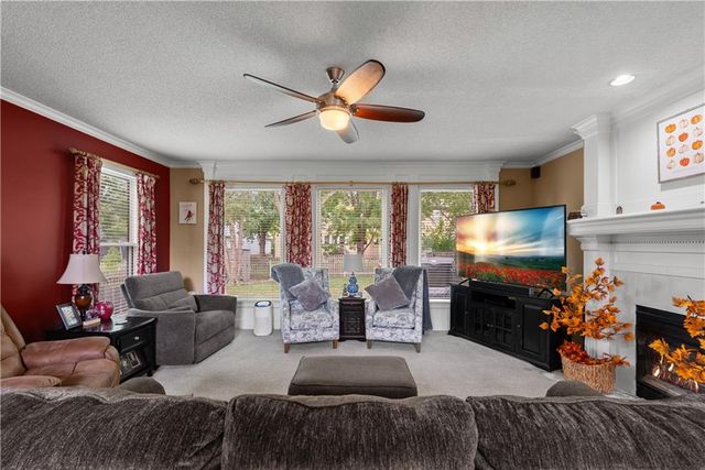 8408 W 129th Terrace, Overland Park, KS 66213