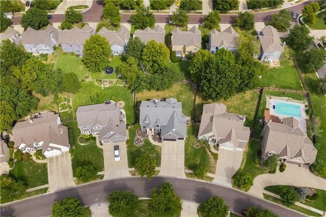 8408 W 129th Terrace, Overland Park, KS 66213