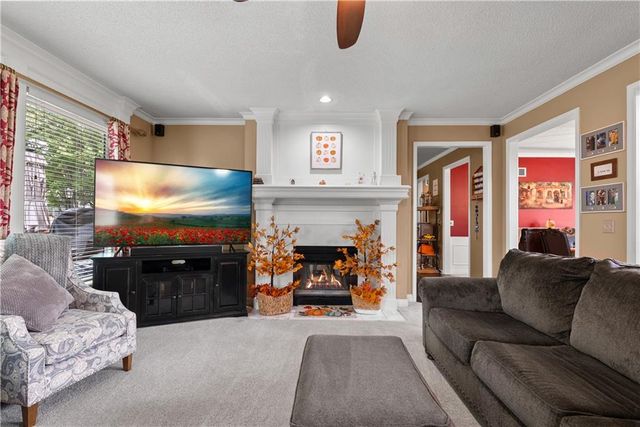 8408 W 129th Terrace, Overland Park, KS 66213